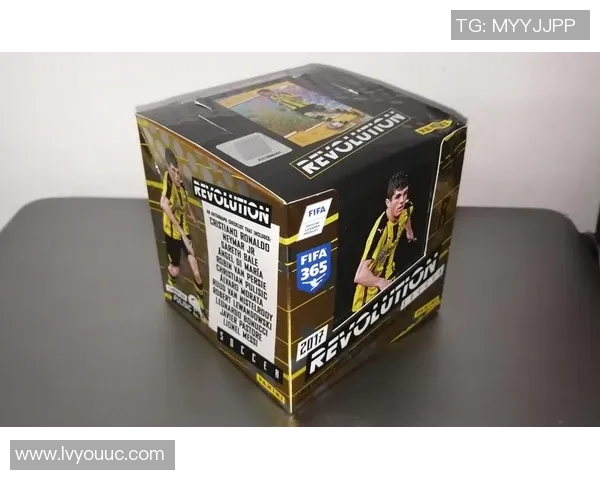 哪家公司出品的足球球星卡更具收藏价值和市场潜力