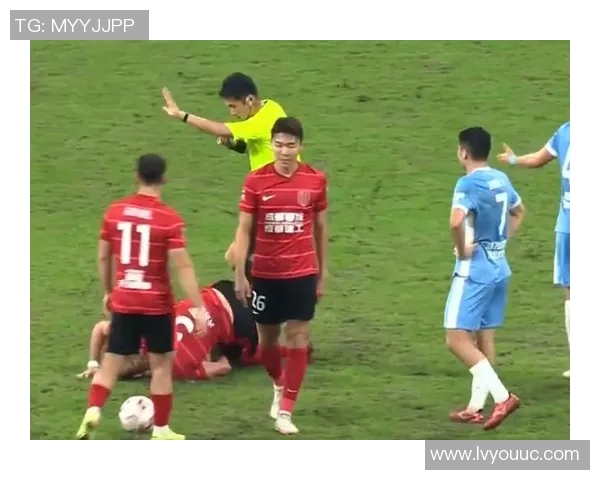 足球球星因与观众发生冲突被指殴打事件引发广泛关注与争议