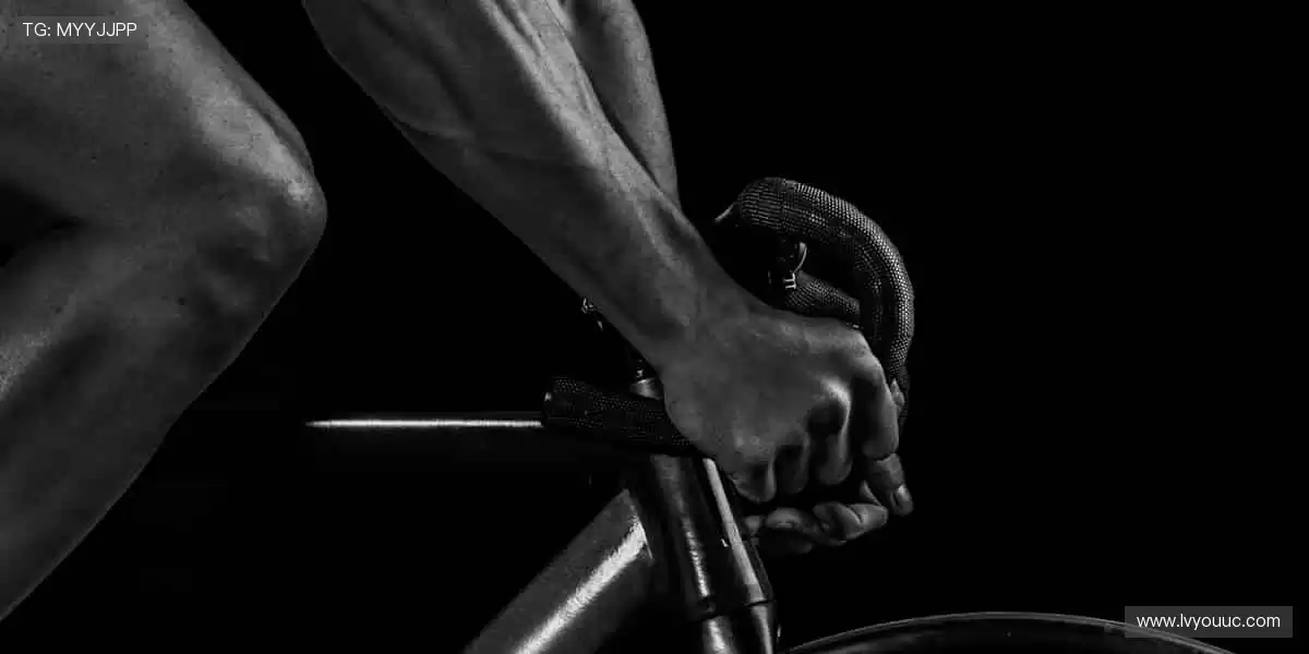 🏆冠军同款，与偶像共享荣耀时刻！